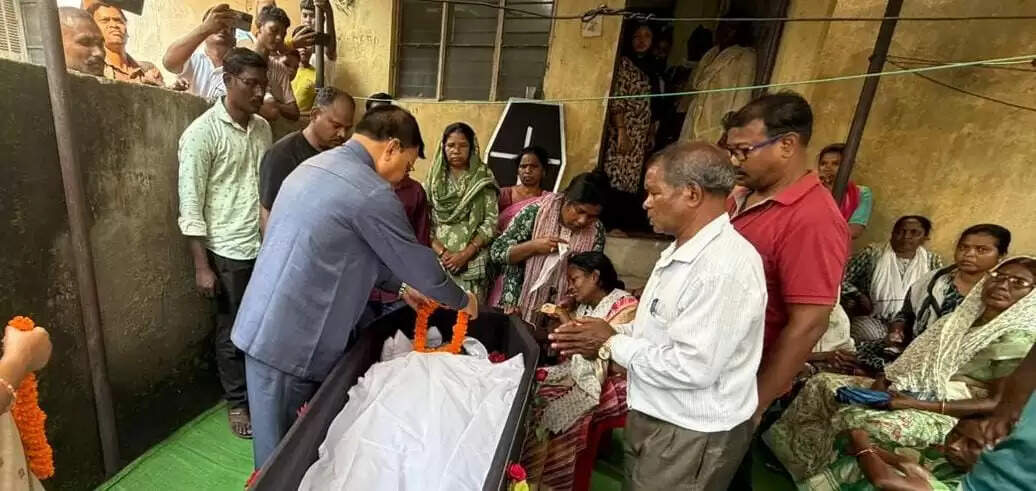 कोरबा : कैबिनेट मंत्री देवांगन ने मृतक बच्चों को दी श्रद्धांजलि