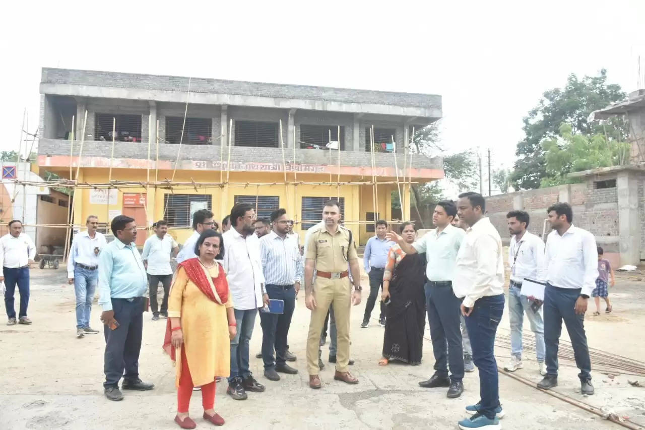 मंदसौरः मंदिर परिसर में कोई वाहन खड़ा न हो, निर्धारित पार्किंग पर वाहन लगाए- कलेक्टर