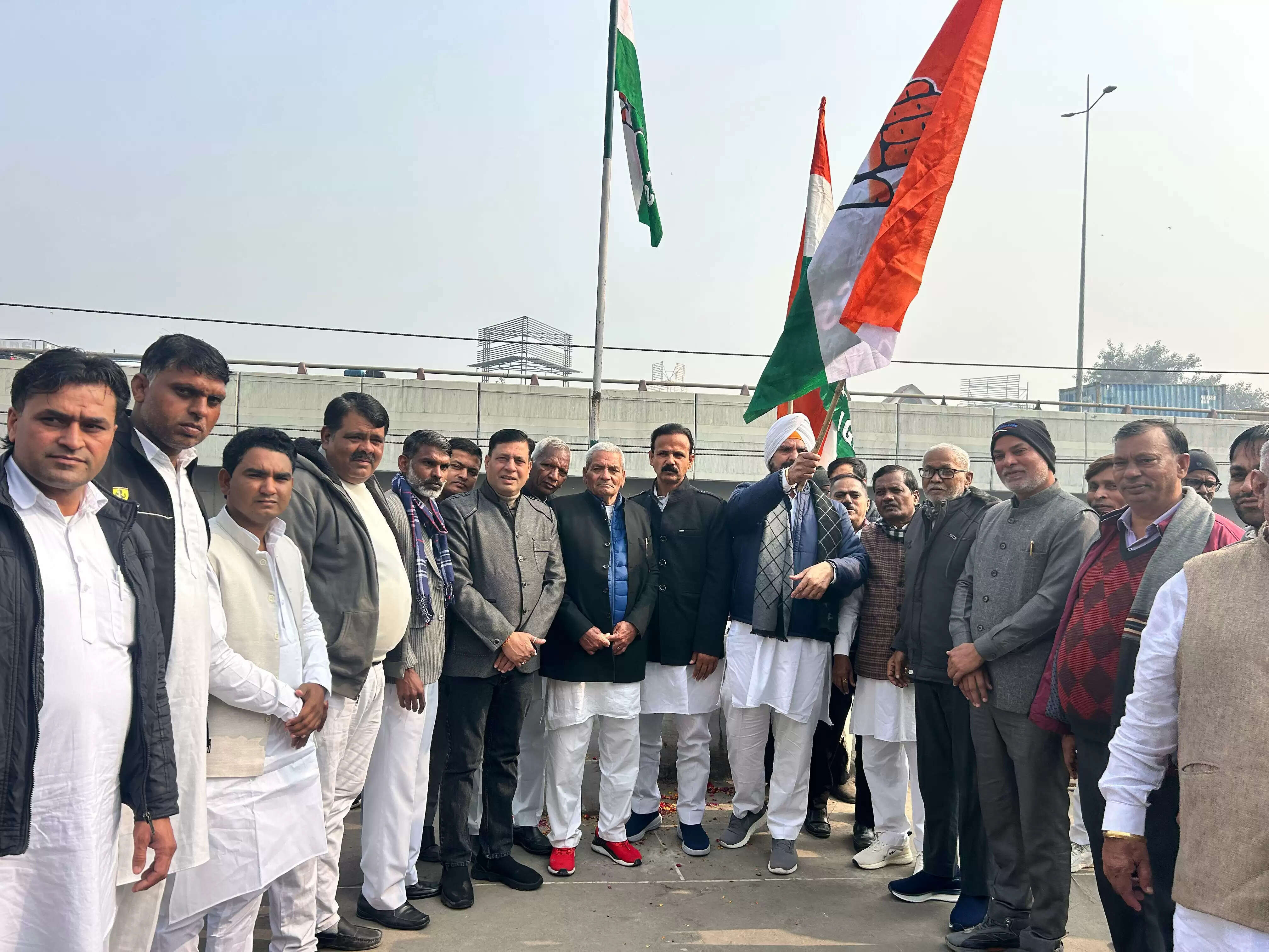 कांग्रेस ने देश को आजादी दिलाने से लेकर संविधान निर्माण तक निभाई अहम भूमिका: रमेश मलिक