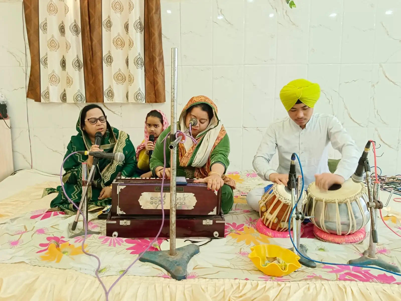 पलामू में गुरु गोविंद सिंह के प्रकाश पर्व पर सजा दरबार