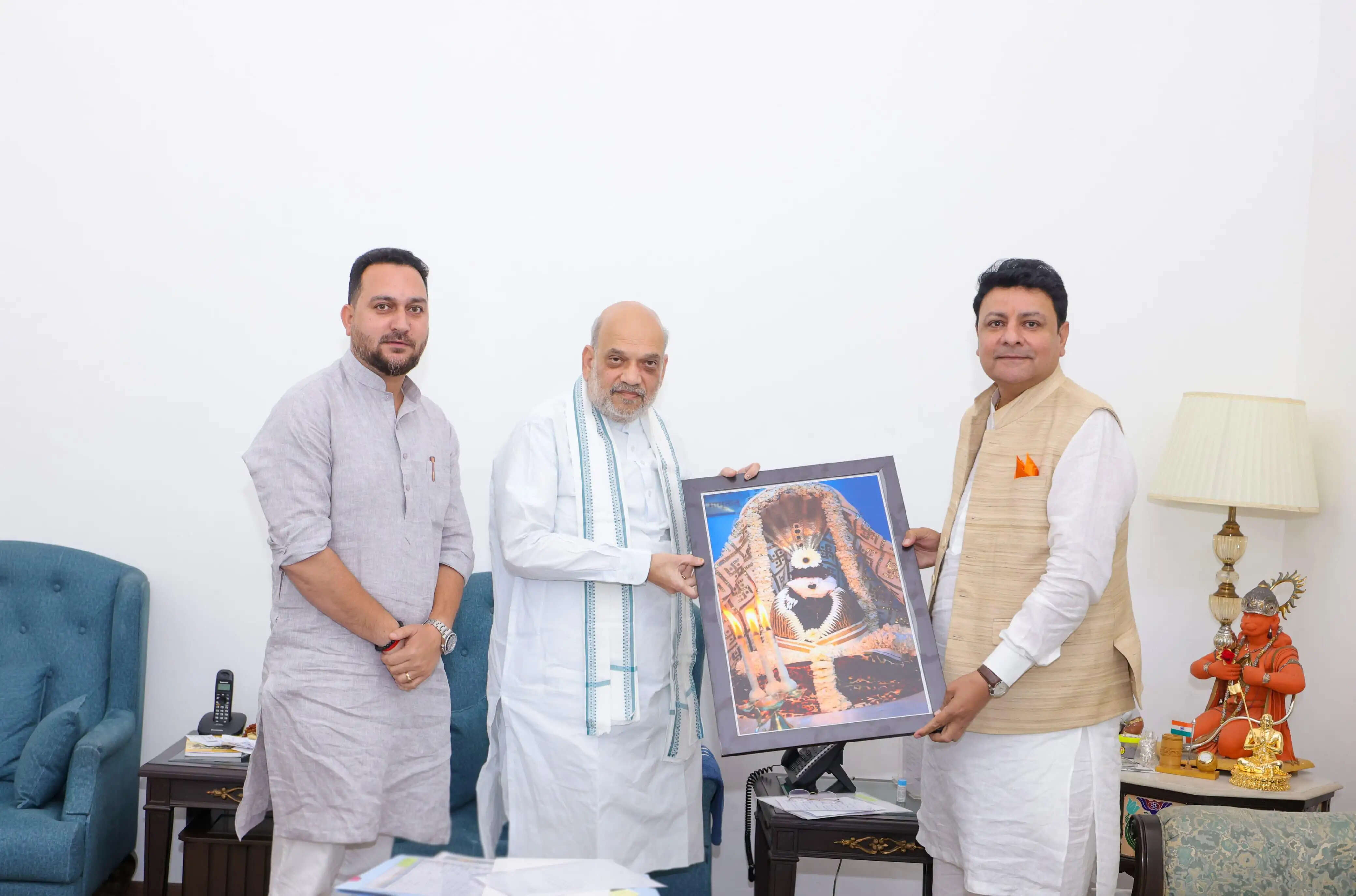 विधायक सुधीर शर्मा और आशीष शर्मा ने दिल्ली में गृह मंत्री अमित शाह से की मुलाकात
