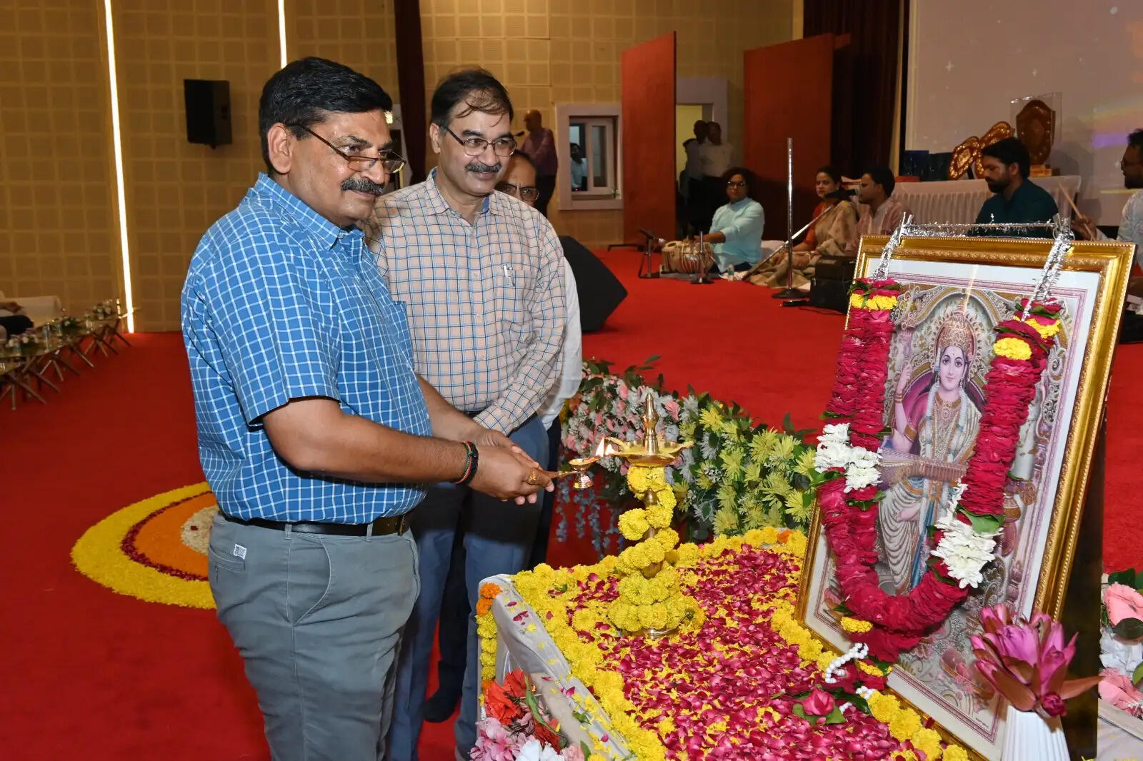 राजभाषा पर्व हमारे लिए गर्व और गौरव का पर्व : नरेश पाल सिंह