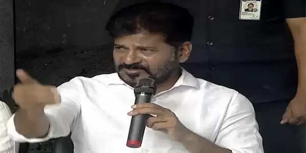 तेलंगाना केमिकल फैक्टरी विस्फोट: मुख्यमंत्री रेवंत रेड्डी ने किया घटनास्थल का दौरा