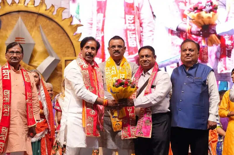 वाराणसी में महानाट्य के मंचन के दूसरे दिन जीवंत हुए सम्राट विक्रमादित्य के जीवन से जुड़े प्रसंग