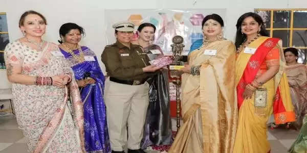 दिल्ली पुलिस की लेडी सिंघम ने गुरुग्राम में महिलाओं में भरा जोश