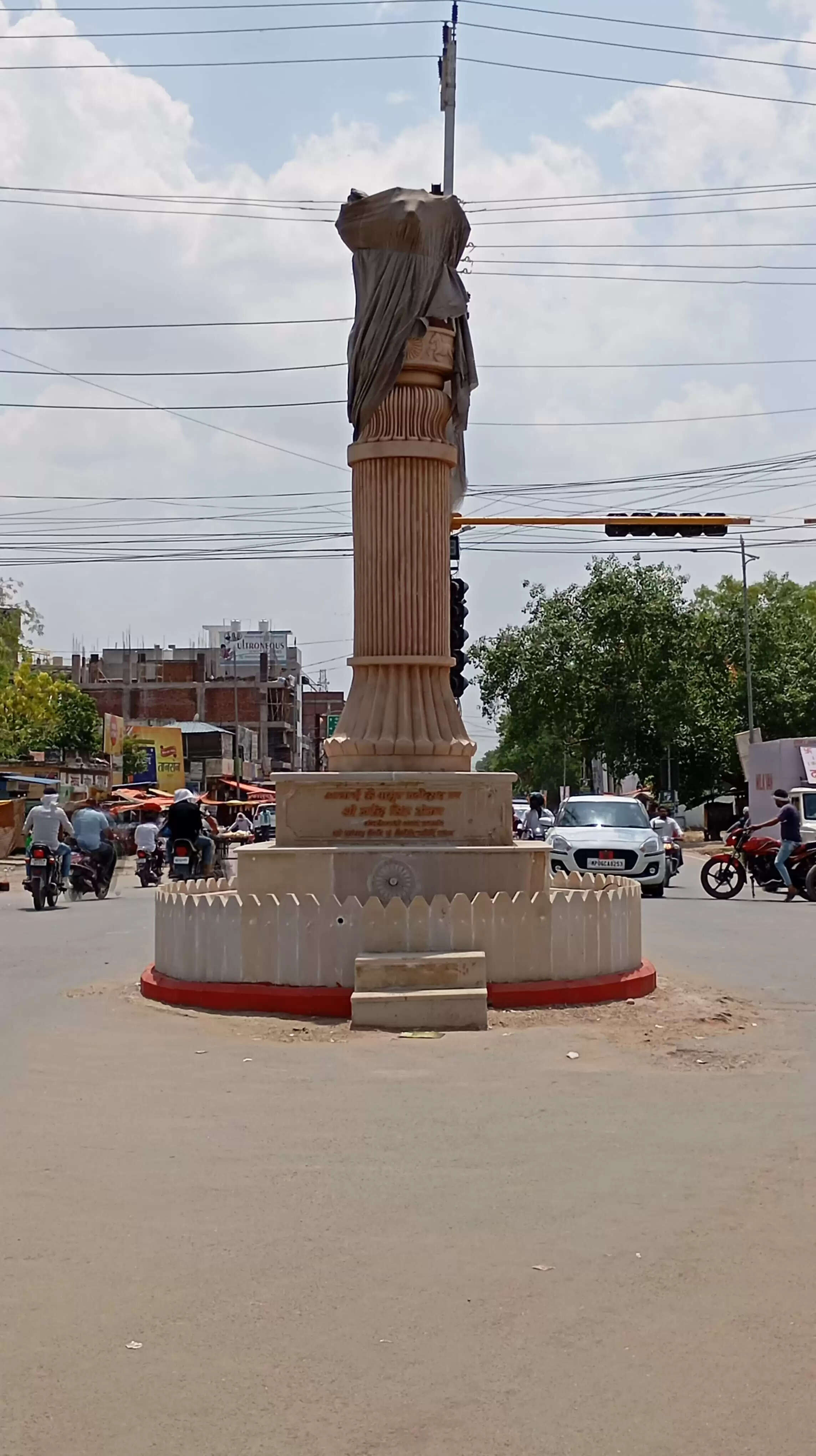 श्योपुर : जय स्तम्भ स्मारक को हटाया, अब नये स्वरूप में नजर आयेगा जय स्तम्भ