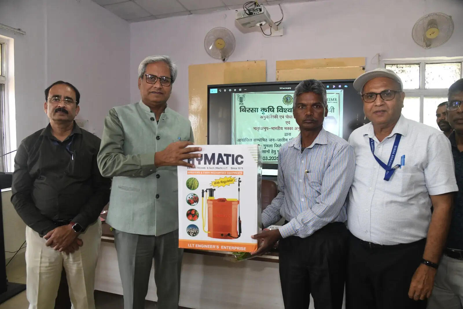 अल्बर्ट एक्का के गांव के 100 किसानों को बीएयू ने दिया प्रशिक्षण