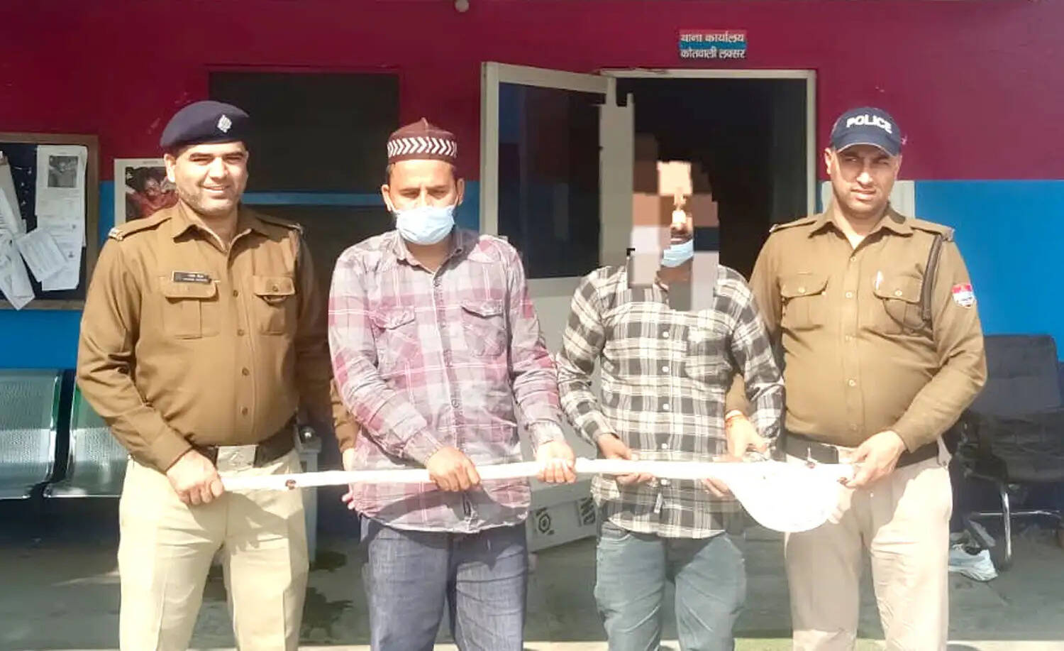 हत्या के प्रयास में फरार दो आरोपित गिरफ्तार