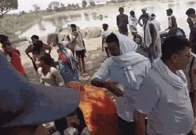 टीकमगढ़ः सिद्ध सागर तालाब में नहाने गए तीन बच्चों की डूबने से मौत, मुख्यमंत्री ने जताया दुख