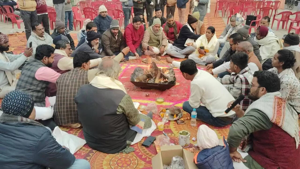 हिंदुत्व के विचारों से गूंजा रामलीला मैदान, सशक्त समाज और राष्ट्र निर्माण का लिया गया संकल्प