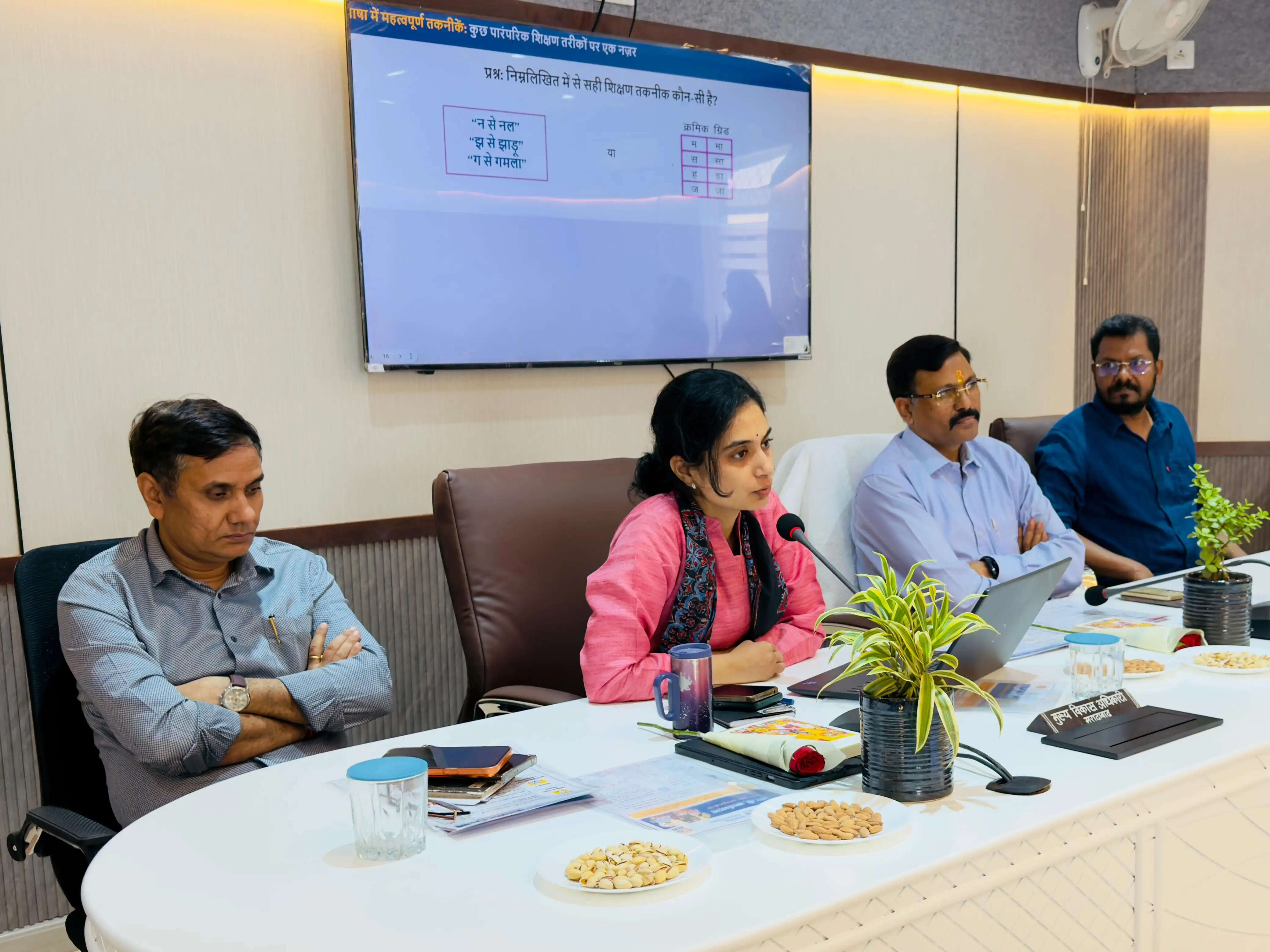 शिक्षक और विद्यार्थी शिक्षा व्यवस्था के दो सबसे महत्वपूर्ण स्तम्भ : कमिश्नर