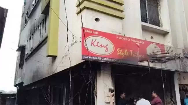 महाराष्ट्र : छत्रपति संभाजीनगर में कपड़े की दुकान में लगी आग, परिवार के सात सदस्यों की मौत