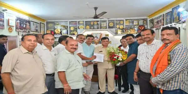 कोरबा में मंत्री लखनलाल देवांगन से मिले छत्तीसगढ़ सराफा एसोसिएशन के पदाधिकारी, जेम्स एंड ज्वेलरी पार्क को बताया गेम चेंजर