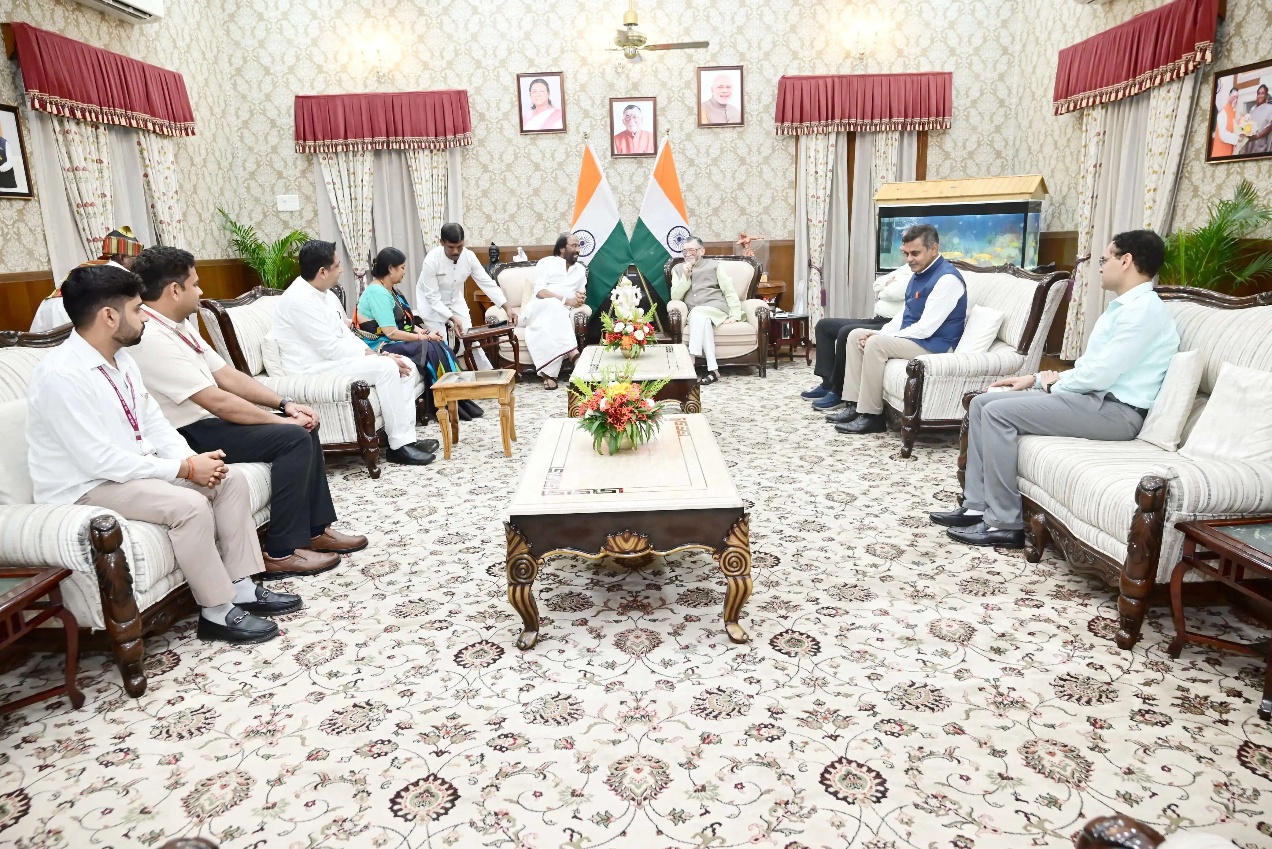उद्योग संबंधी संसदीय समिति के अध्यक्ष ने राज्यपाल से मिलकर की एचईसी पर चर्चा