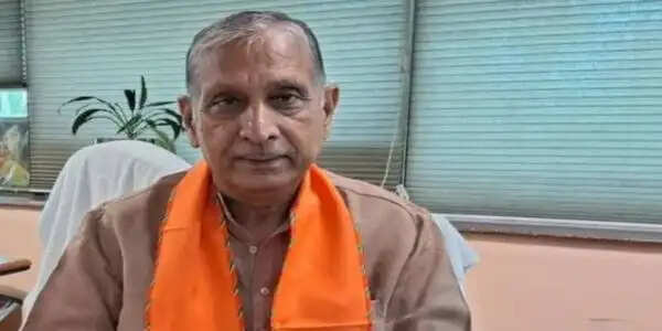 निगम सदन में सुरक्षा कर्मियों से बदसलूकी का आरोप, आआपा पार्षदों पर बरसे जयभगवान यादव