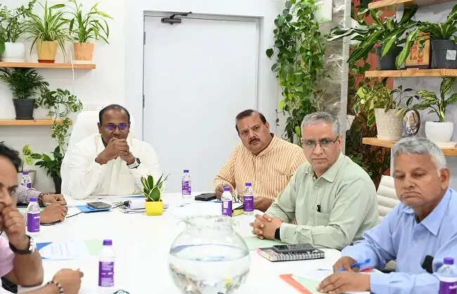 एसआईआर पर मुख्य निर्वाचन अधिकारी ने बैठक कर राजनीतिक दलों से मांगे सुझाव