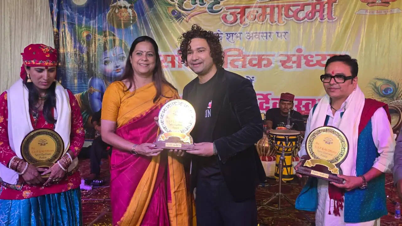 जन्माष्टमी पर किशन महिपाल व मंजू नौटियाल के गीतों पर थिरके