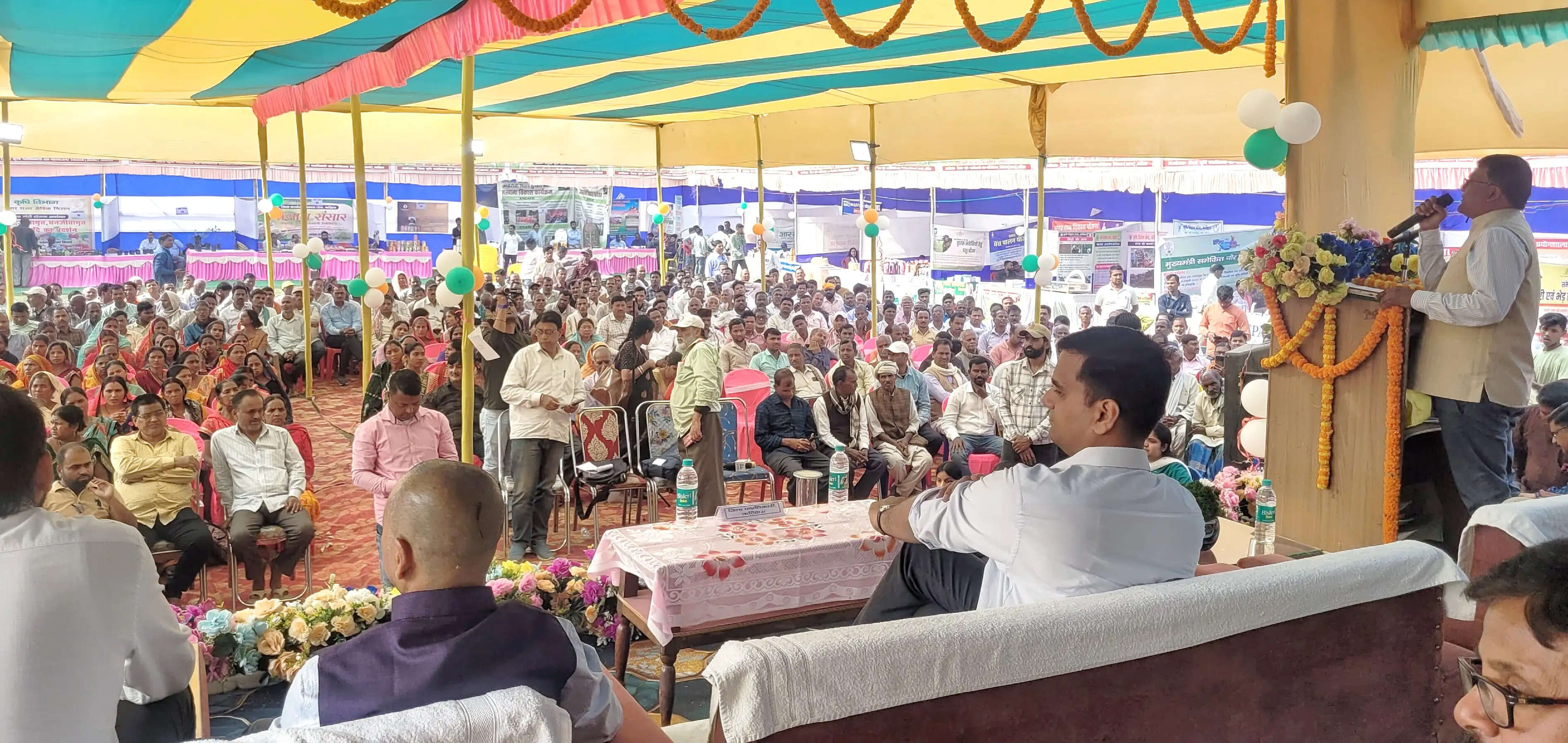 किसान मेला में ड्रोन उड़ाकर किसानों को किया गया जागरूक, मृदा स्वस्थ कार्ड का वितरण