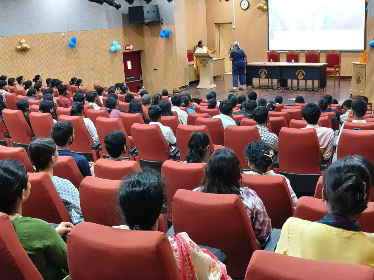 बीएचयू में ‘माइंडफुलनेस और आत्म-अन्वेषण’ पर संवादात्मक सत्र, विद्यार्थियों को बताए तनाव प्रबंधन के उपाय