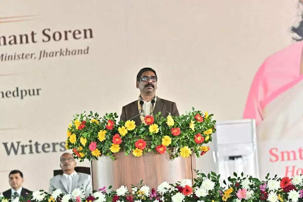 ओलचिकी लिपि से संथाली भाषा की पढ़ाई शुरू करने के लिए सरकार वचनबद्ध : हेमंत