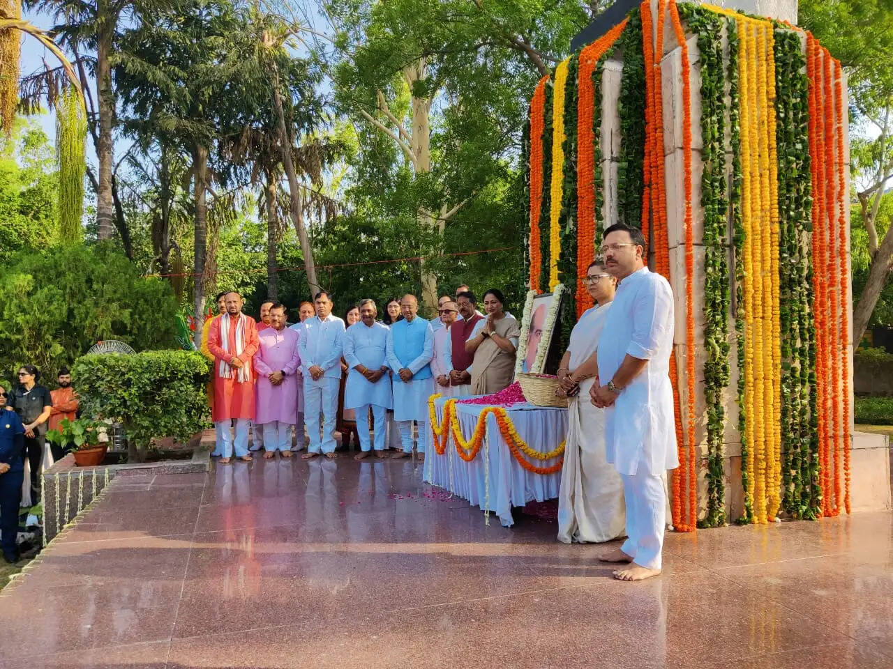 श्यामा प्रसाद मुखर्जी बलिदान दिवस - दिल्ली भाजपा ने स्मृति स्थल पर श्रद्धांजली अर्पित की