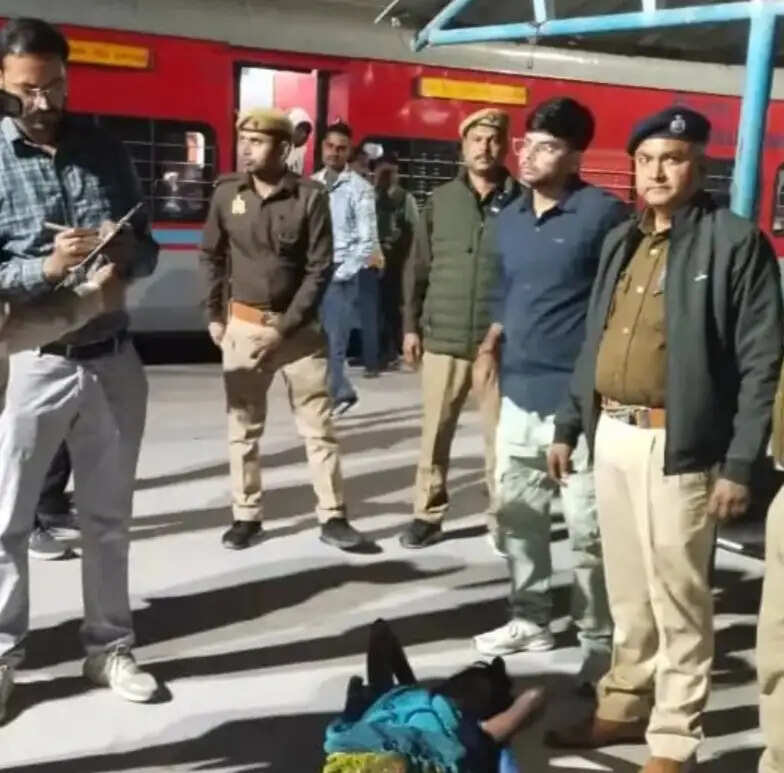 चलती मगध एक्सप्रेस में शिशु का जन्म, आरपीएफ ने दिखाई तत्परता