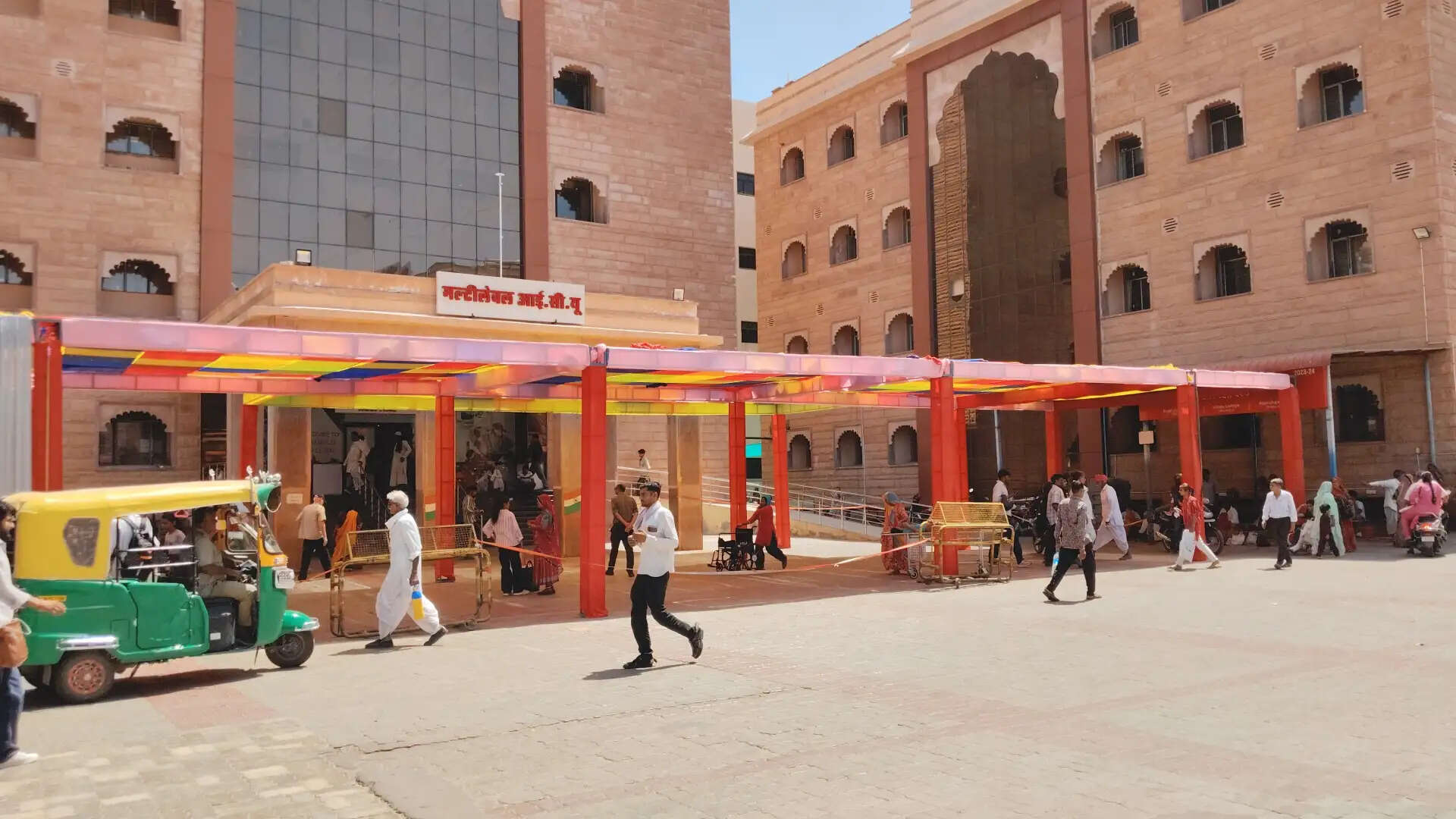 मथुरादास माथुर अस्पताल में गर्मी से राहत के लिए की विशेष व्यवस्था