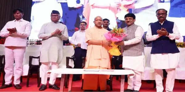 युवाओं के लिए लग रहे रोजगार मेले, हो रहा कैंपस सेलेक्शन: मुख्यमंत्री योगी