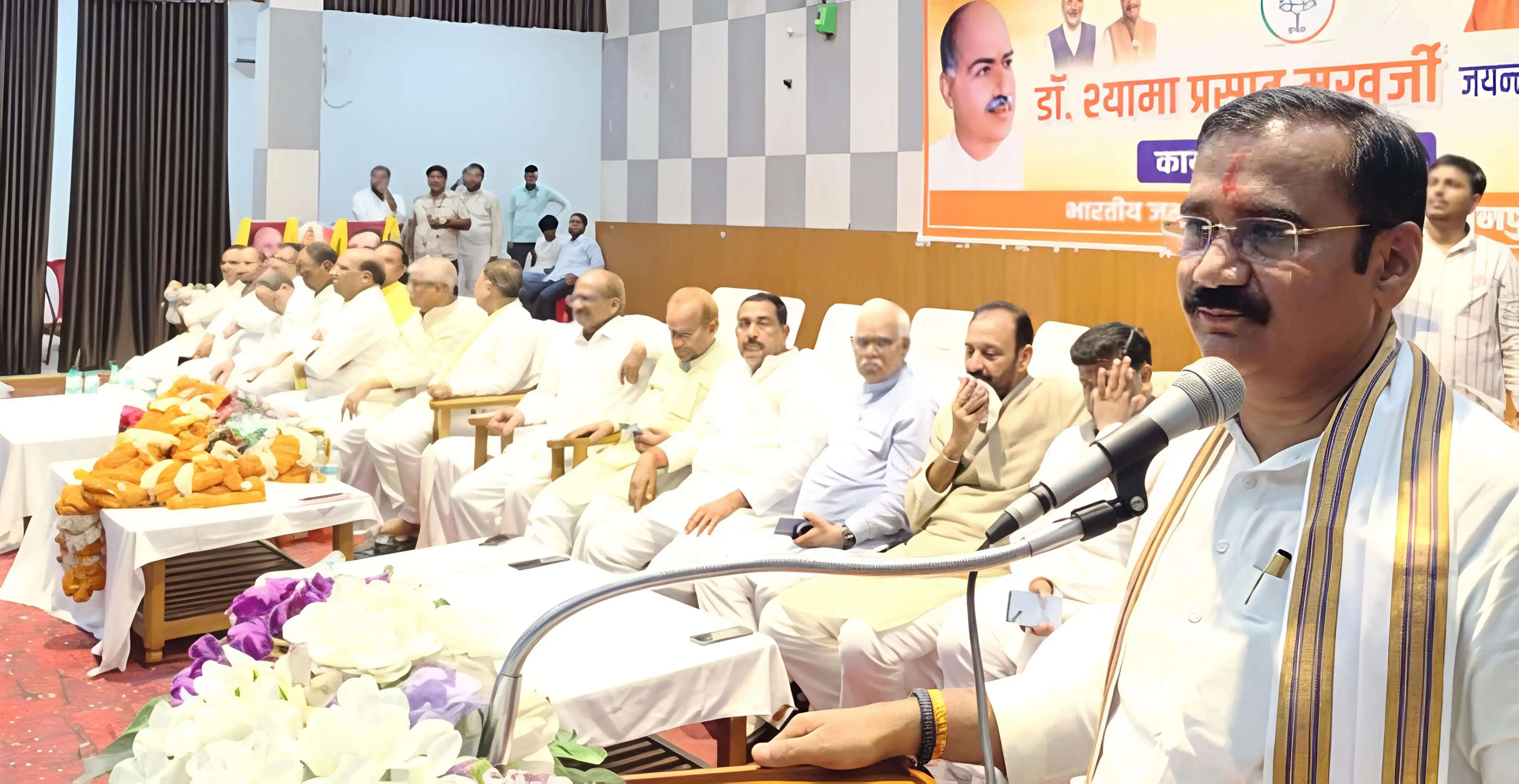 डॉ. मुखर्जी के सपनों को मोदी सरकार ने दिया नया आयाम : दिलीप पटेल