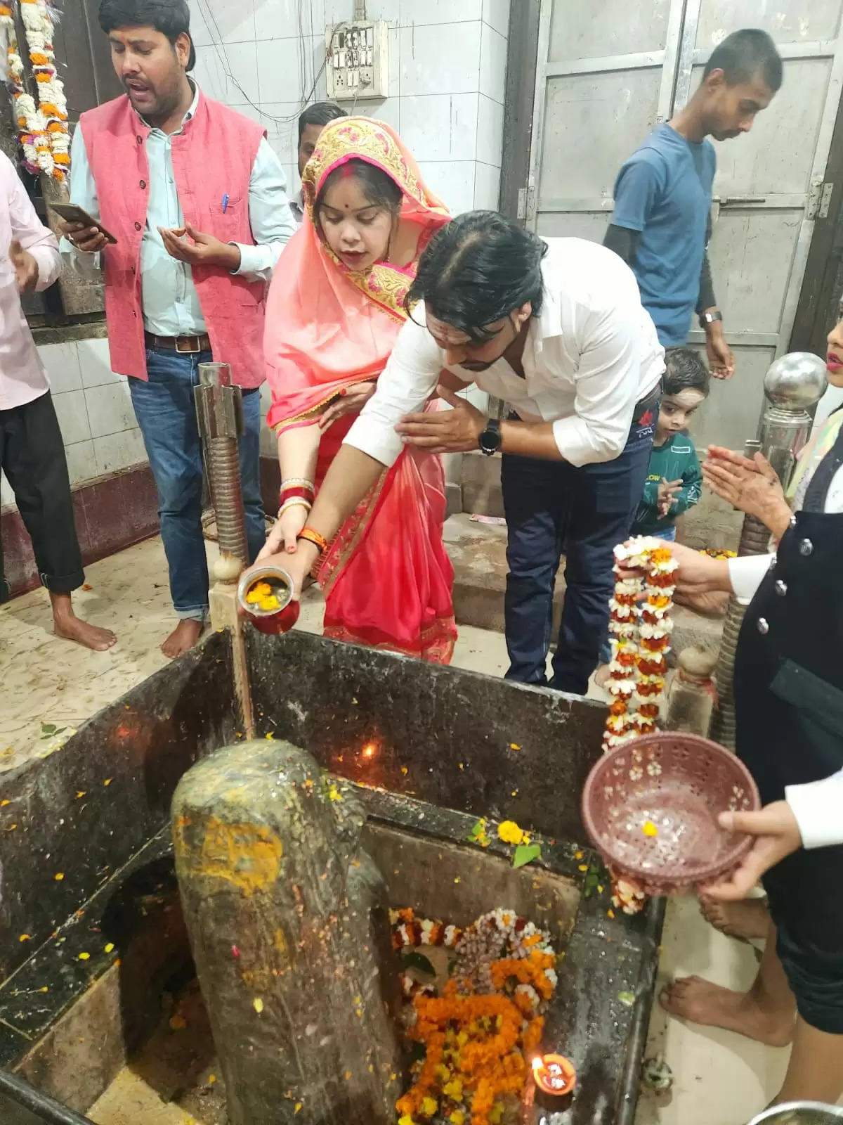 रामेश्वर महादेव, त्रिलोचन महादेव, गौरी शंकर महादेव मंदिराें में उमड़ें शिवभक्त