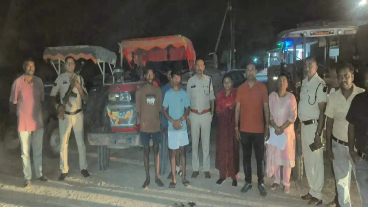 जांजगीर-चांपा: महानदी घाट करही में रेत माफियाओं पर बड़ी कार्रवाई, पांच वाहन जब्त