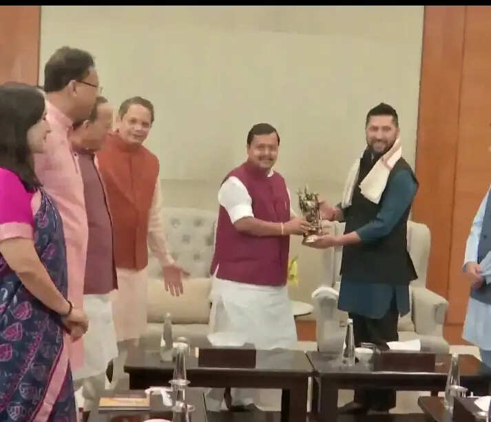 नेपाल की सत्तारूढ़ राष्ट्रीय स्वतंत्र पार्टी के अध्यक्ष रवि लामिछाने ने की नितिन नवीन से मुलाकात