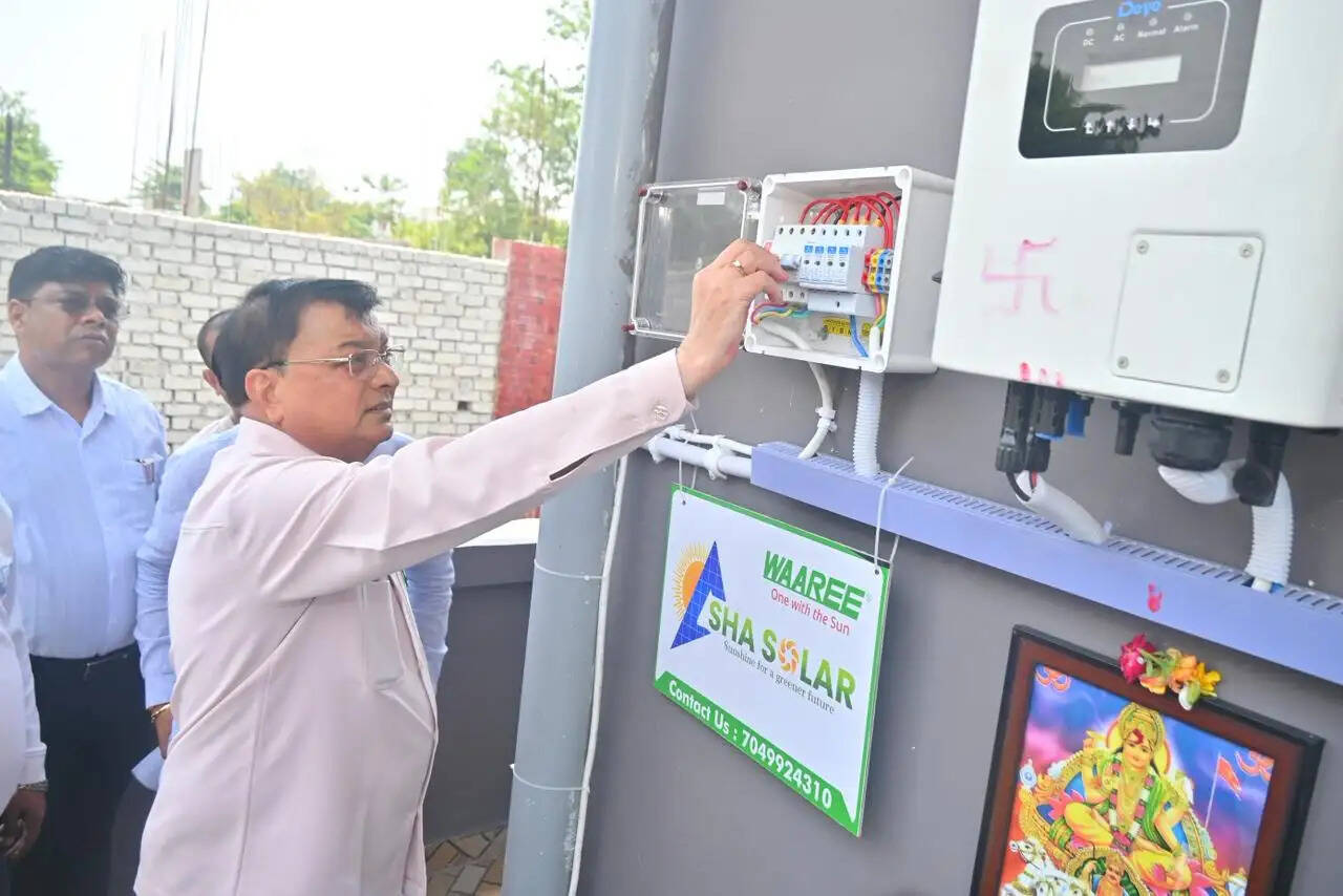 प्रधानमंत्री सूर्यघर मुफ्त बिजली योजना अपनाकर मंत्री लखनलाल देवांगन बने सौर ऊर्जा के प्रेरक