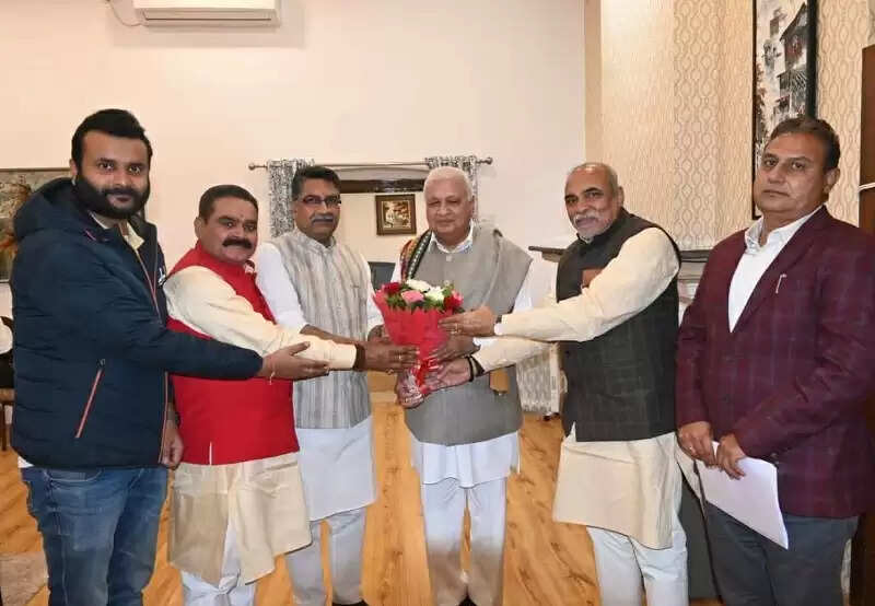 बिहार के राज्यपाल आरिफ मोहम्मद खान पहुंचे जबलपुर, हुआ आत्मीय स्वागत