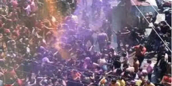 भोपाल में रंगपंचमी का उल्लास, 2 किमी लंबे चल समारोह में बरसा रंग-गुलाल, ढोल-ताशों और डीजे पर झूमे लोग