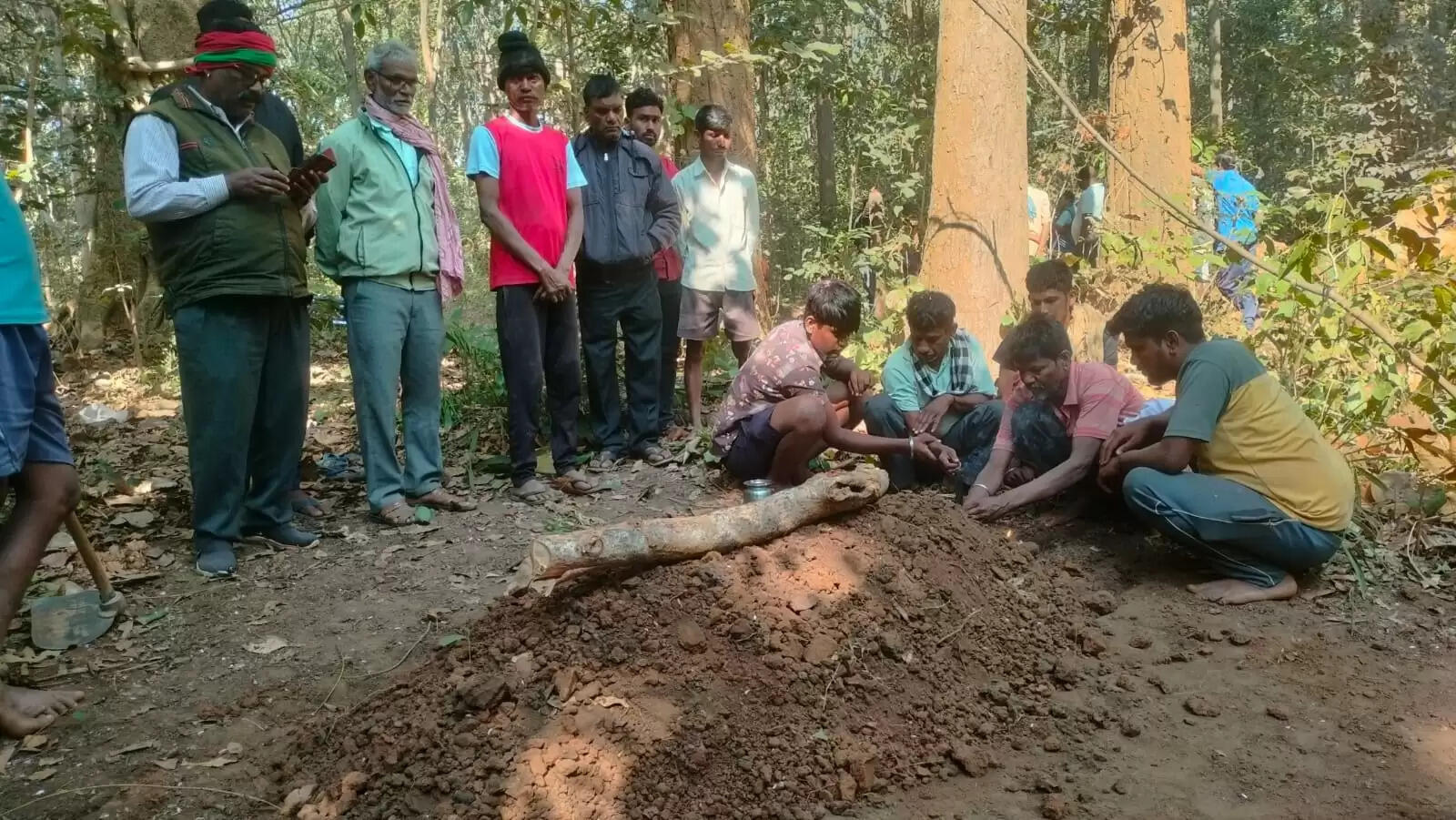 हिंदू धर्म में वापसी के बाद मतांतरित महिला का हुआ अंतिम संस्कार