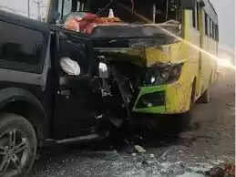 इंदौर में तेज रफ्तार थार सामने से आ रही बस में जा घुसी, एक की मौत, दो घायल