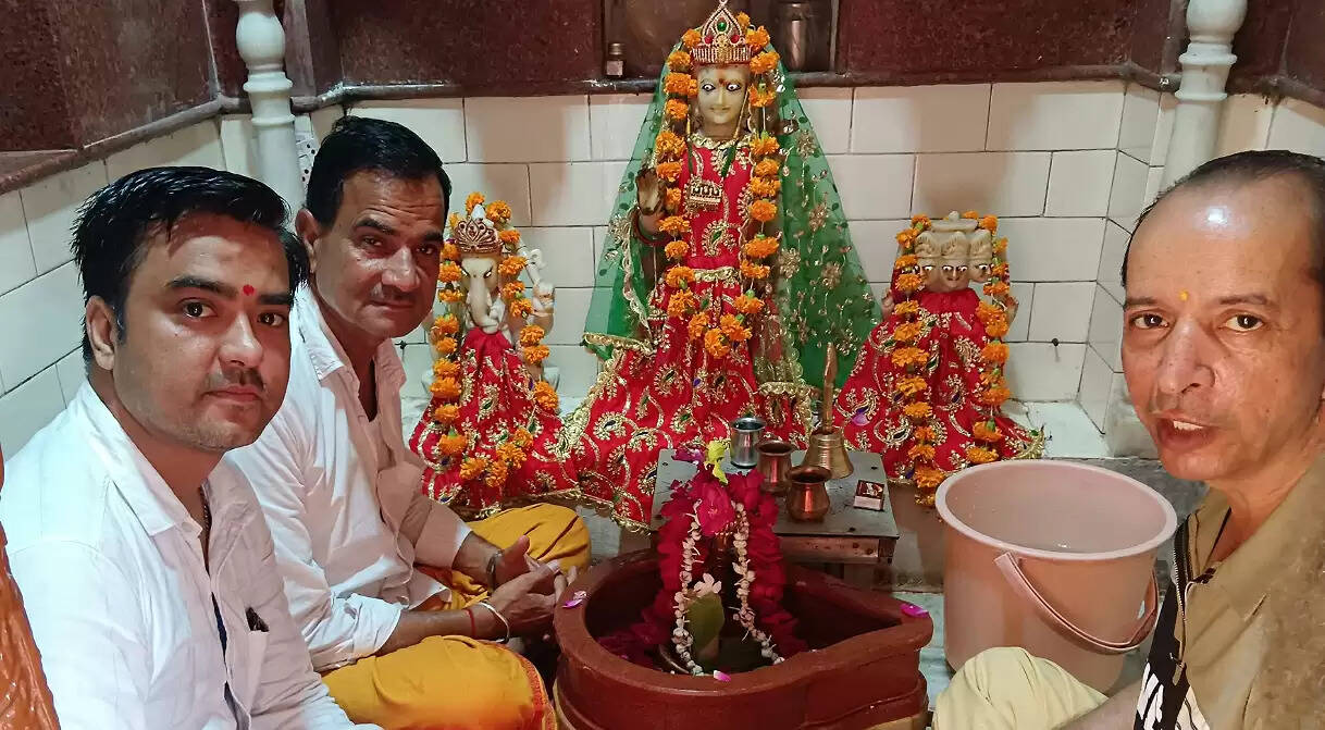 प्रदेश की खुशहाली के लिए देवस्थान विभाग ने कराया रुद्राभिषेक