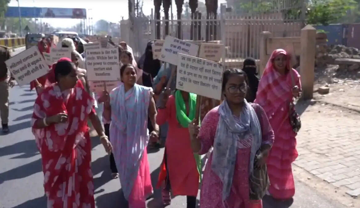 अंतरराष्ट्रीय महिला दिवस : शहर भर में हुए कई कार्यक्रम, महिलाओं का किया सम्मान