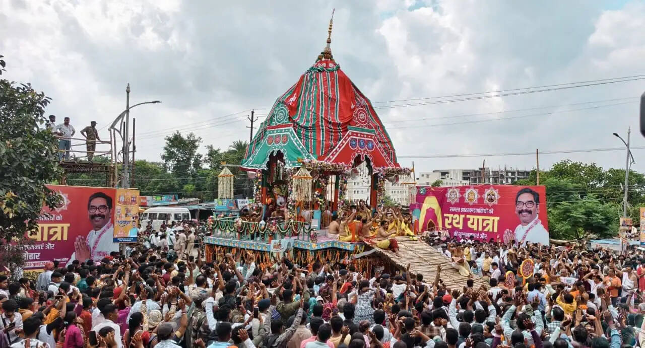 ऐतिहासिक जगन्नाथपुर रथयात्रा में उमड़े श्रद्धालु, भीड़ पर सीसीटीवी कैमरों से निगरानी