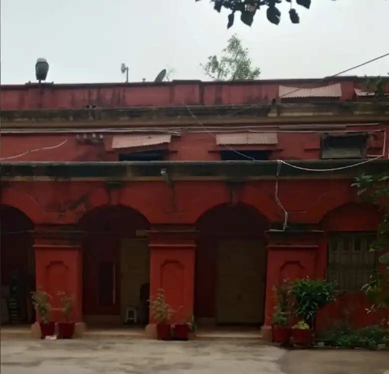 लापता युवती का मंदिर में शादी करते वीडियो वायरल, पुलिस जांच में जुटी
