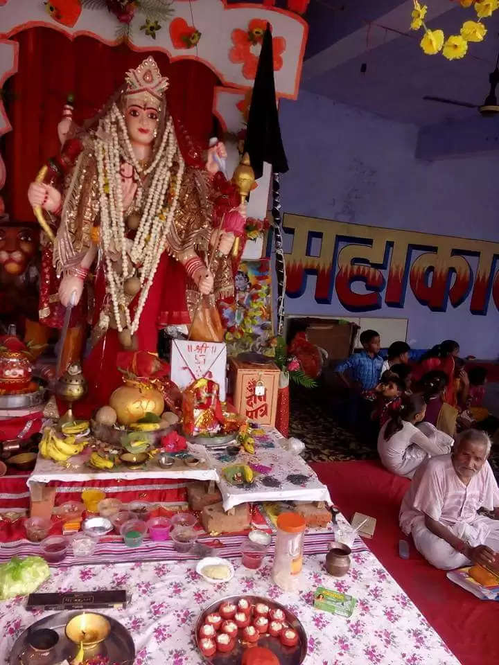 भूरेश्वर मंदिर में सम्पन्न हुई मातारानी की आरती, शोभा यात्रा निकली