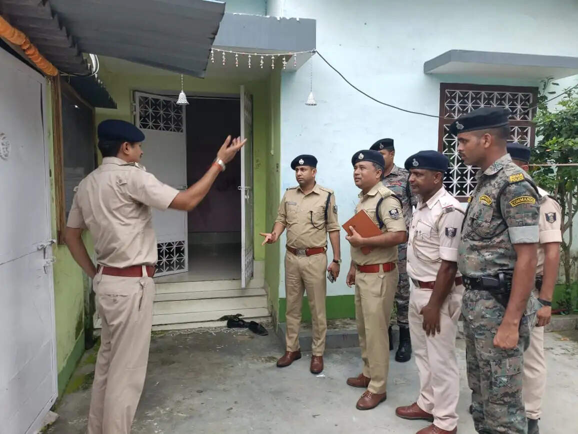 पानी बहाने के विवाद में युवक को मारी गोली, हालत गंभीर
