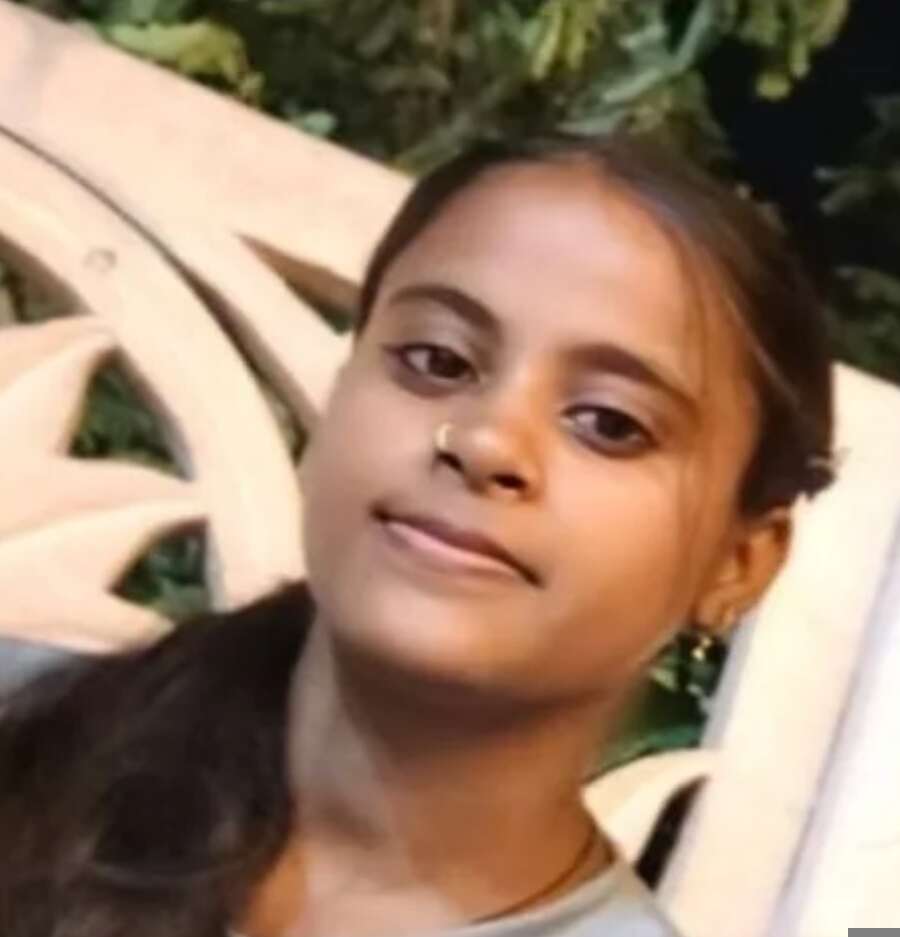 बारिश से बंद पड़ी बोरिंग धंसी, 20 फीट गहरे गड्ढे में गिरी युवती-रेस्क्यू जारी