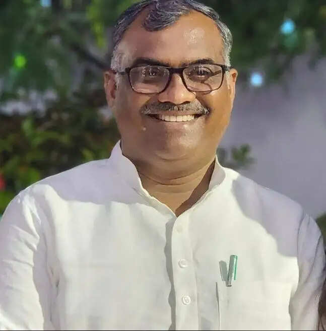 यूपी में 125 ग्रामीण स्टेडियमों का निर्माण पूरा, 39 स्टेडियम निर्माणाधीन : गिरीशचंद्र यादव