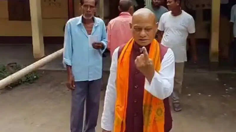 (असम) नगांव लोस उप चुनाव : दोपहर एक बजे तक 56.35 प्रतिशत मतदान