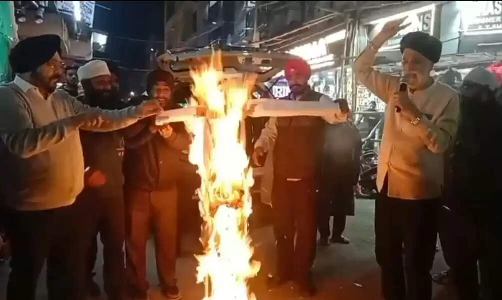 राहुल गांधी के बयान से सिख समाज आहत, कांग्रेस के खिलाफ प्रदर्शन : अजीत सिंह छाबड़ा