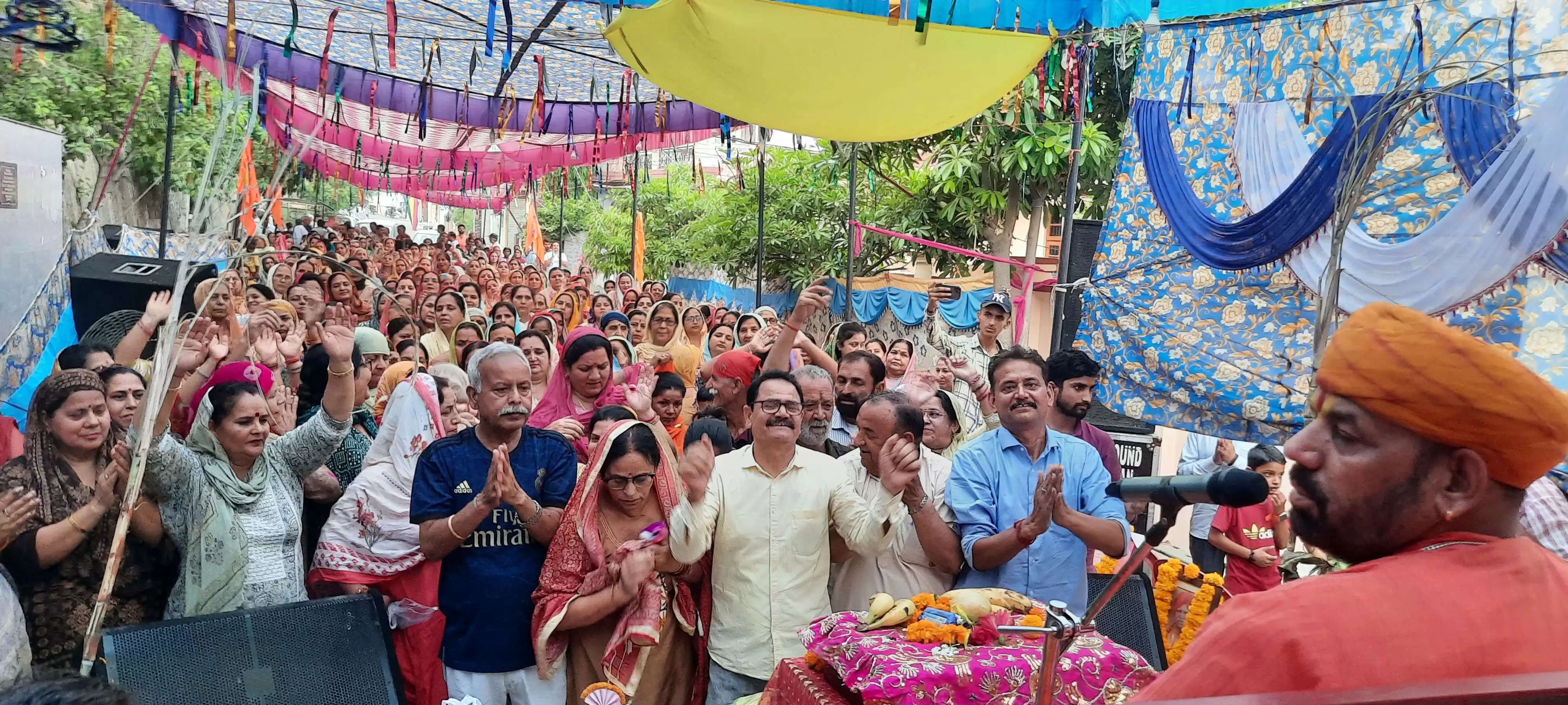 श्रीमद भागवत कथा में भगवान कृष्ण और सुदामा की मित्रता का प्रसंग सुनाया