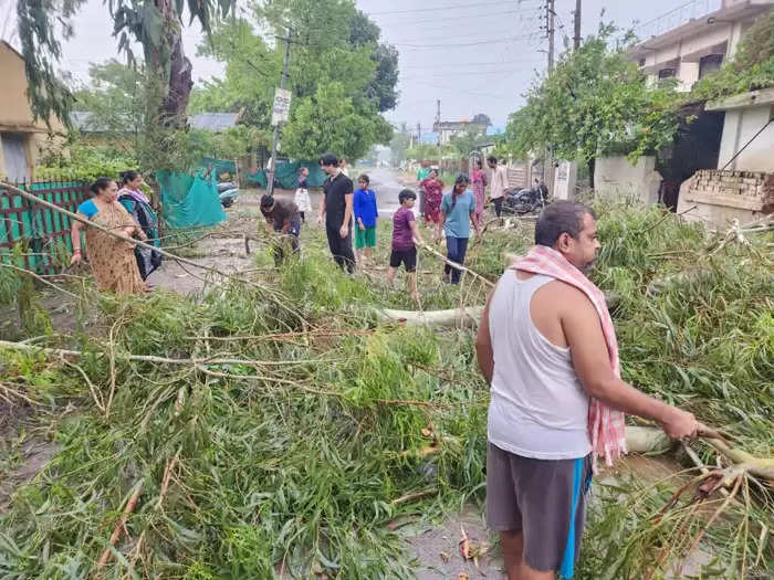 जगदलपुर : चक्रवाती तूफान के असर से नौतपा के दूसरे दिन बस्तर संभाग में हुई बारिश