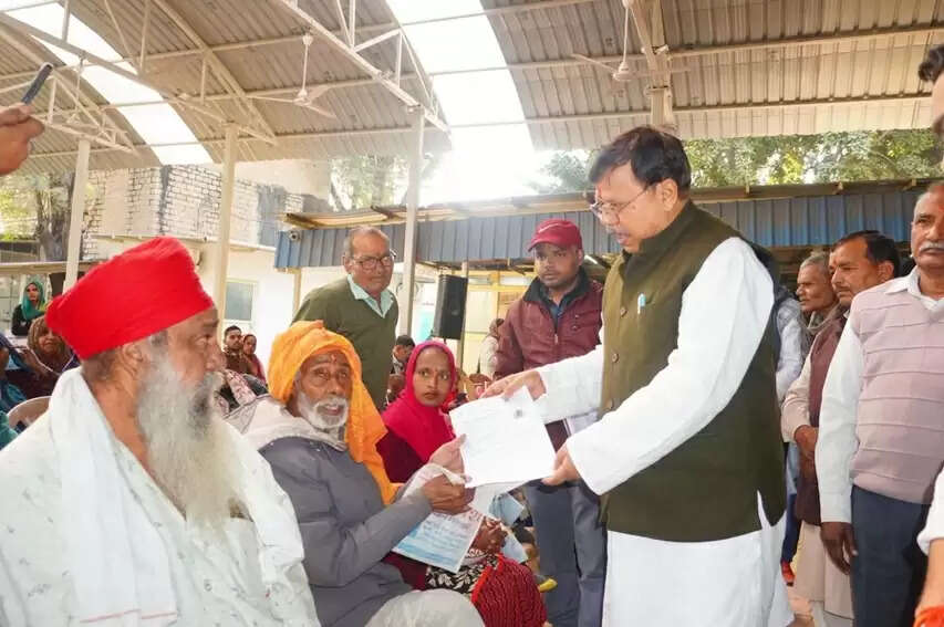 ग्वालियरः ऊर्जा मंत्री तोमर ने 354 हितग्रहियों को वितरित किए प्रमाण पत्र, कहा-नरसेवा ही नारायण सेवा